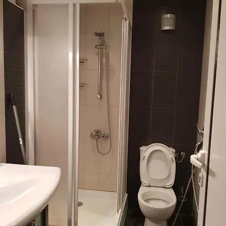 Hostel Vava2 In Center Next To Serdika Metro Direct From Airport 한식가능