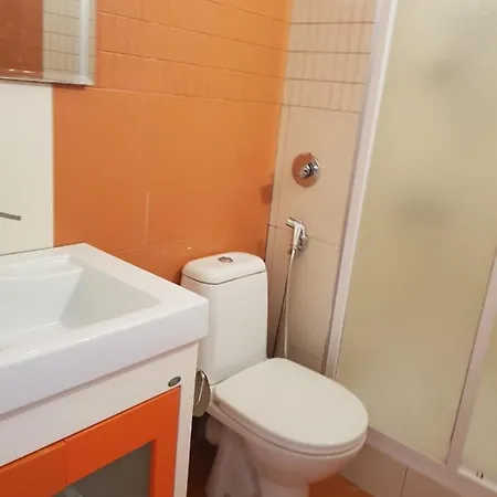 Hostel Vava2 In Center Next To Serdika Metro Direct From Airport 한식가능 *